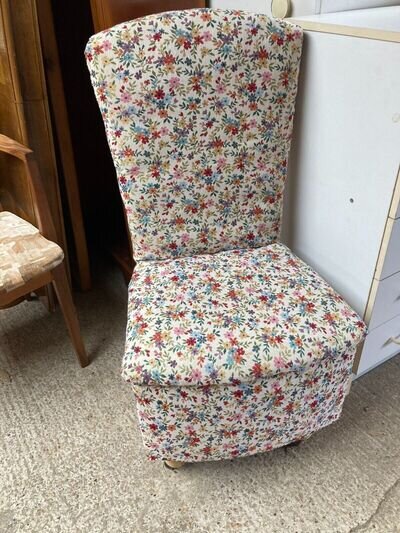 Vintage Style High Back Fabric Bedroom Chair on Castors Wheels